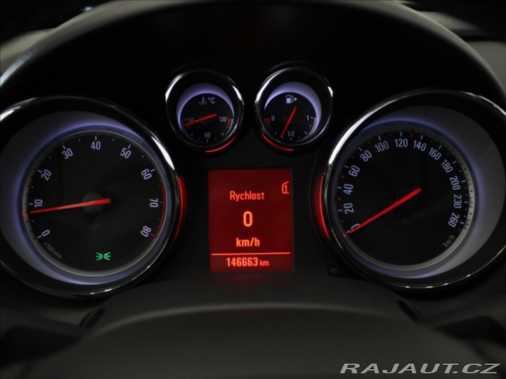 Opel Astra 1,6 Turbo 132kW GTC 2xSad 2012