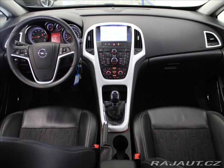 Opel Astra 1,6 Turbo 132kW GTC 2xSad 2012