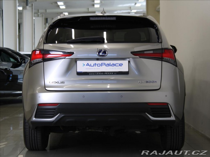 Lexus Ostatní modely NX 300h 2,5 Hybrid AWD Prestige Č 2019
