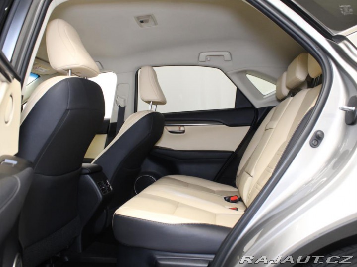 Lexus Ostatní modely NX 300h 2,5 Hybrid AWD Prestige Č 2019