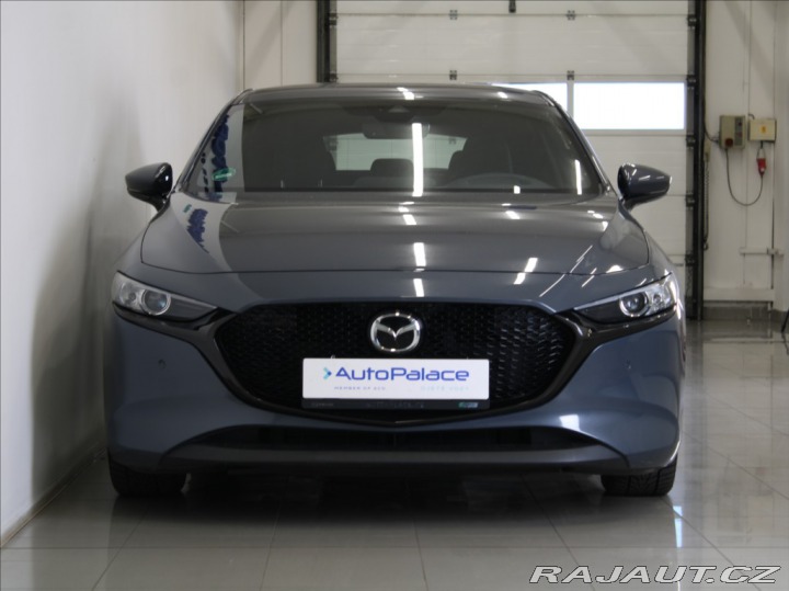 Mazda 3 2,0 G122 AT Bezklíč 1.maj 2019