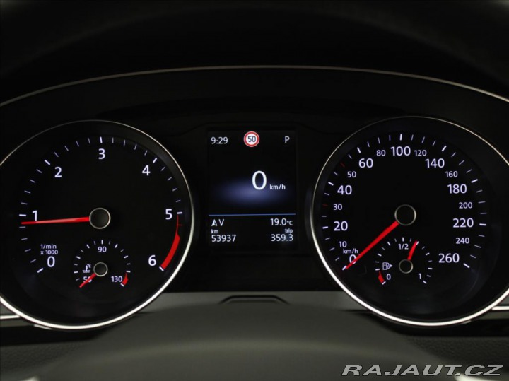 Volkswagen Passat 2,0 TDi DSG Elegance 53tk 2023