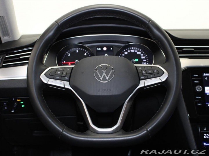 Volkswagen Passat 2,0 TDi DSG Elegance 53tk 2023