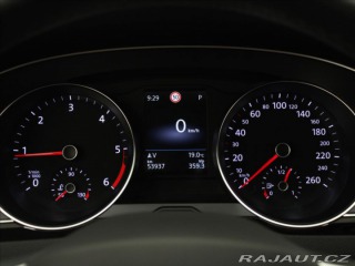 Volkswagen Passat 2,0 TDi DSG Elegance 53tk 2023