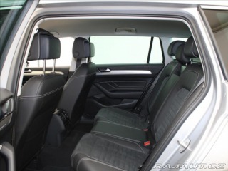 Volkswagen Passat 2,0 TDi DSG Elegance 53tk 2023