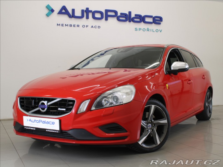 Volvo V60 2,4 D4 AWD R-Desing Výpro 2012