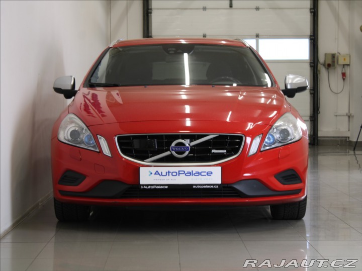 Volvo V60 2,4 D4 AWD R-Desing Výpro 2012