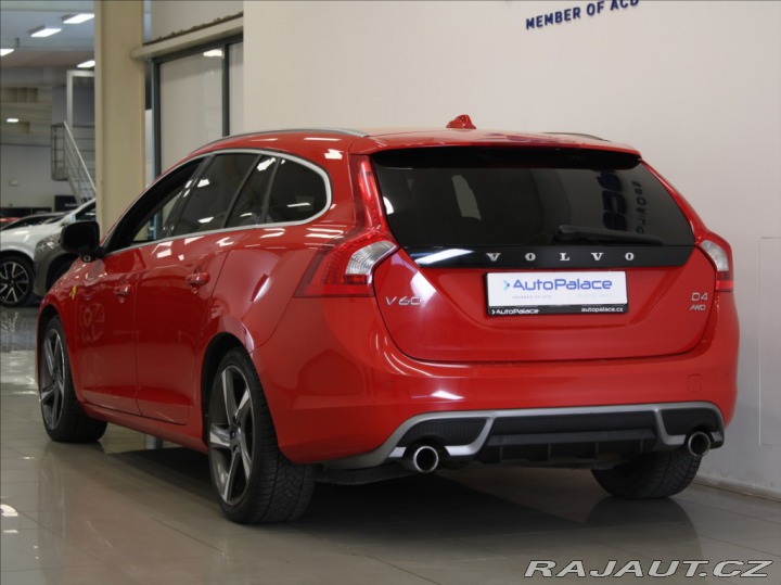 Volvo V60 2,4 D4 AWD R-Desing Výpro 2012