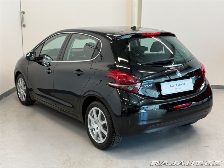 Peugeot 208 1,2 i AT servisní kniha 2016
