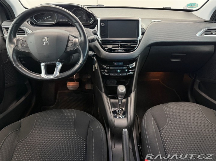 Peugeot 208 1,2 i AT servisní kniha 2016