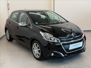 Peugeot 208 1,2 i AT servisní kniha 2016