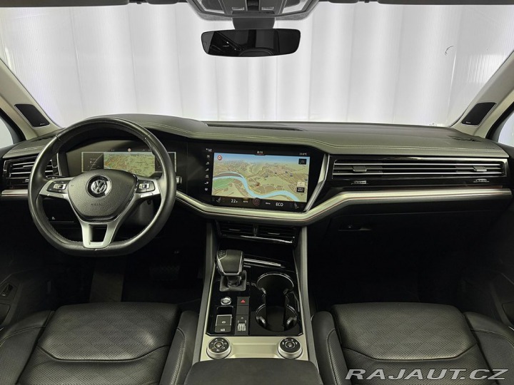 Volkswagen Touareg 3.0 TDI 4MOTION R-LINE, M 2018