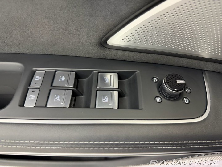 Audi S8 TFSi QUATTRO, MASÁŽE, B&a 2024