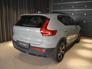 Volvo XC40 2,0 B3 Plus Dark Bezklíč 2023