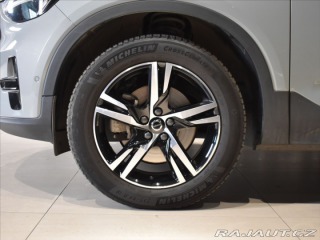 Volvo XC40 2,0 B3 Plus Dark Bezklíč 2023