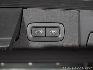 Volvo XC60 2,0 B4 AWD Momentum Bezkl 2021