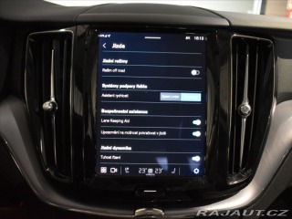 Volvo XC60 2,0 B4 AWD Momentum Bezkl 2021
