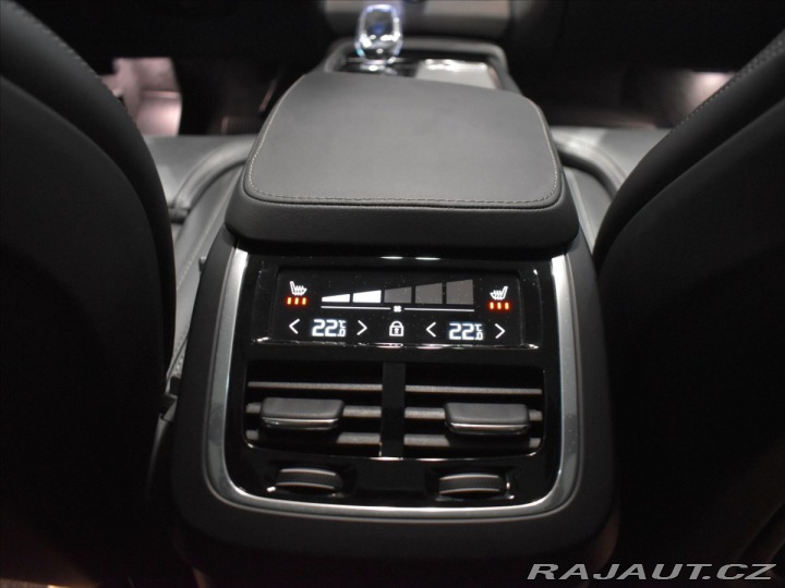 Volvo XC90 2,0 B5 AWD Ultimate tažné 2024