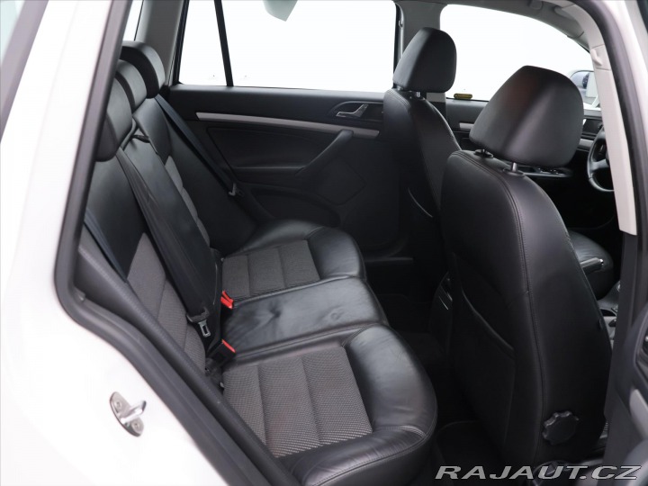 Škoda Octavia 1,6 TDI CZ Elegance+ Aut. 2011