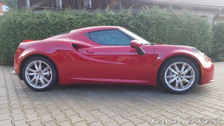 Alfa Romeo Ostatní modely 4C 2015