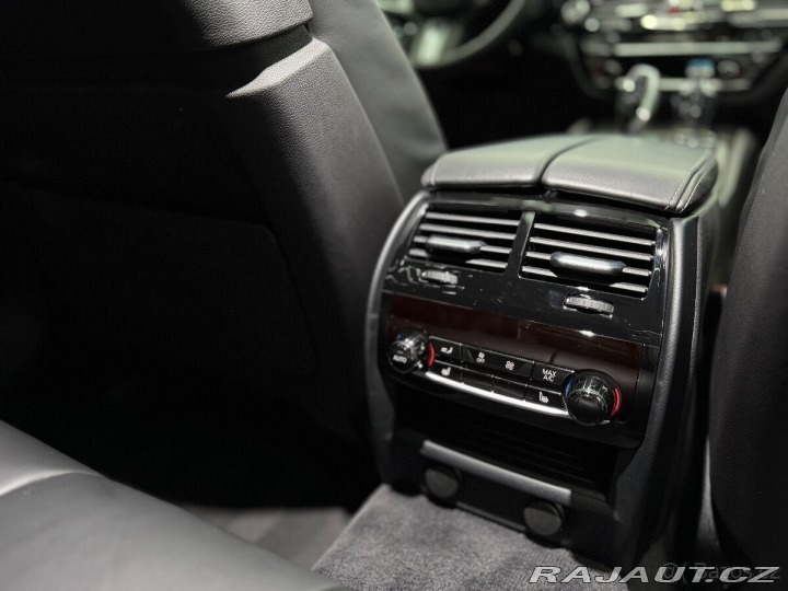 BMW 5 540i | M | plná výbava 2018
