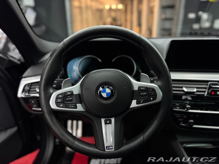 BMW 5 540i | M | plná výbava 2018