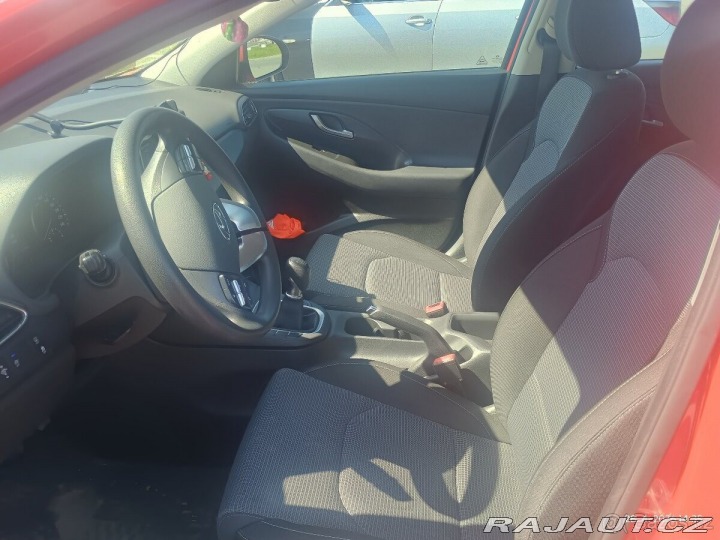 Hyundai i30 1,5   DPI, benzin, servis 2020