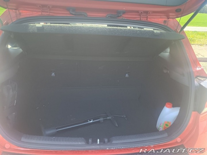 Hyundai i30 1,5   DPI, benzin, servis 2020