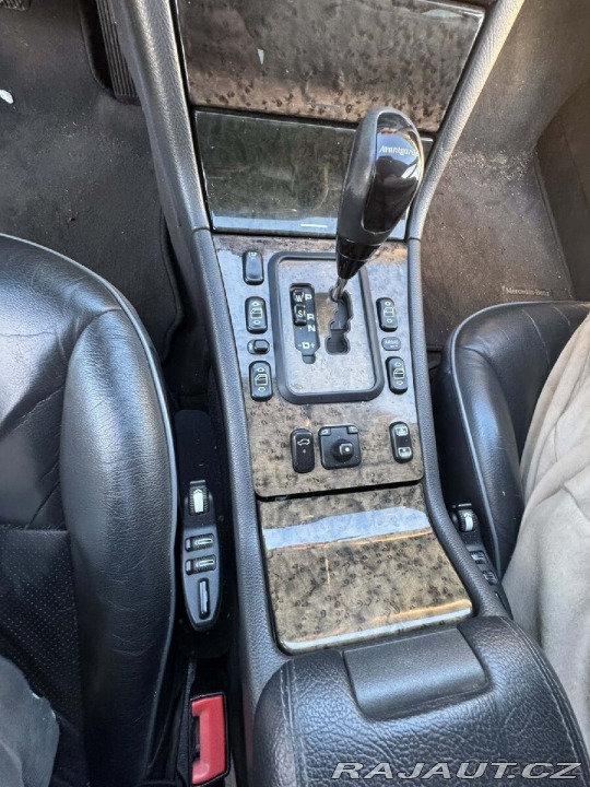 Mercedes-Benz Ostatní modely 3,2   w210 E320 2001
