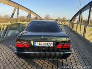 Mercedes-Benz Ostatní modely 3,2   w210 E320 2001