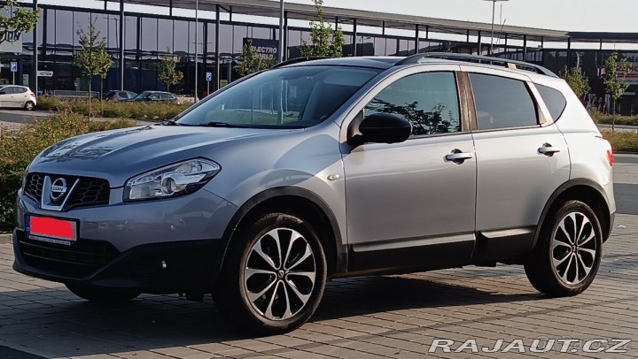 Nissan Qashqai 1,6   dci 96 kW PANORAMA 2013