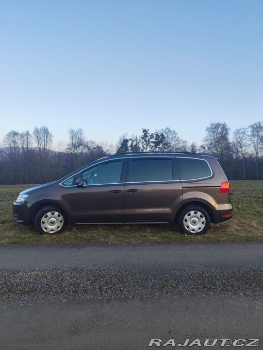 Volkswagen Sharan 2,0   tdi 2012