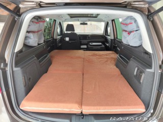 Volkswagen Sharan 2,0   tdi 2012