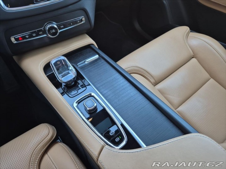 Volvo XC90 2,0 T8 AWD RECHARGE 2023