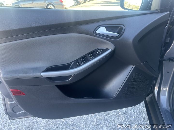 Ford Focus 1.6i 92kW/1MAJ/ESP/Top 2011
