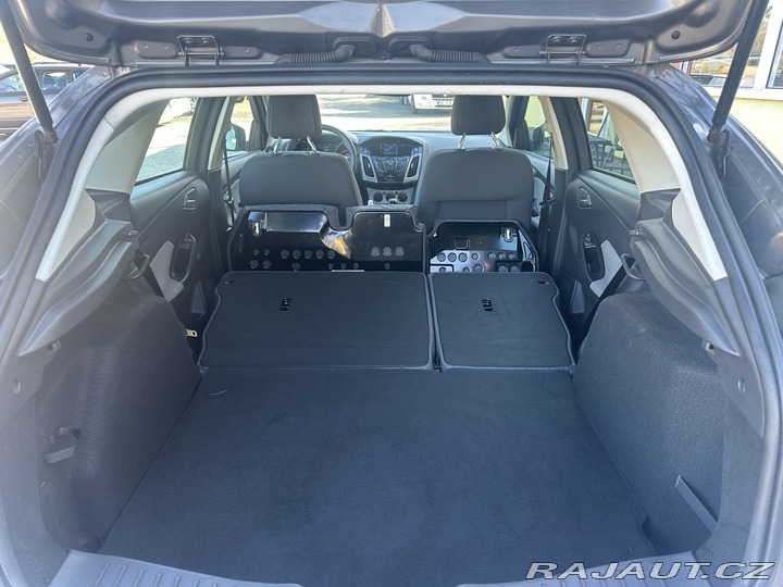 Ford Focus 1.6i 92kW/1MAJ/ESP/Top 2011