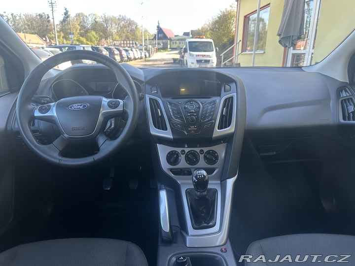 Ford Focus 1.6i 92kW/1MAJ/ESP/Top 2011