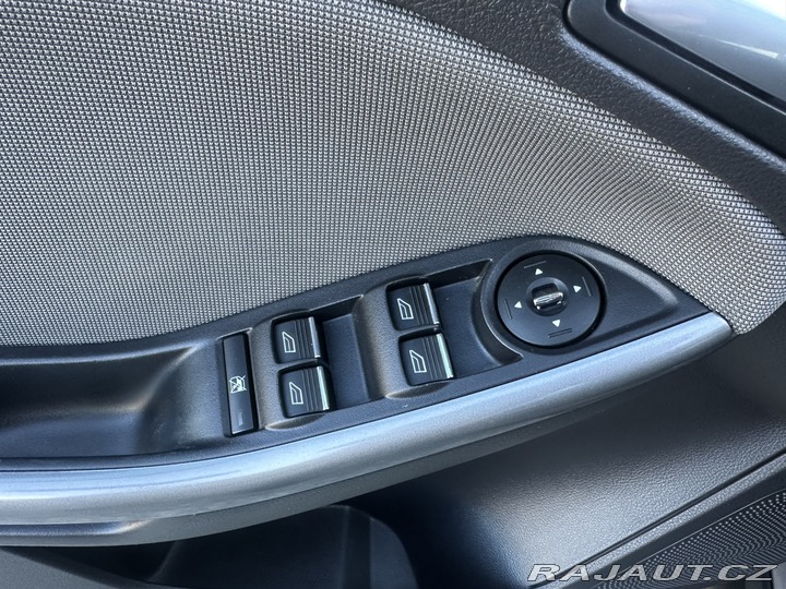 Ford Focus 1.6i 92kW/1MAJ/ESP/Top 2011