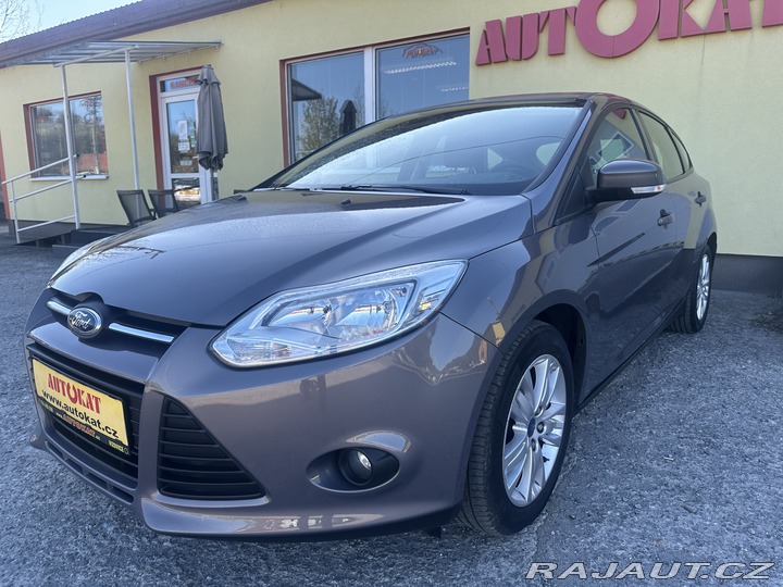 Ford Focus 1.6i 92kW/1MAJ/ESP/Top 2011