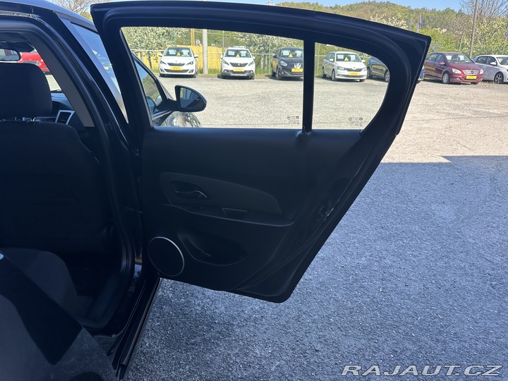 Chevrolet Cruze 2.0 VCDi/1MAJ/ČR/91tisKM/ 2013