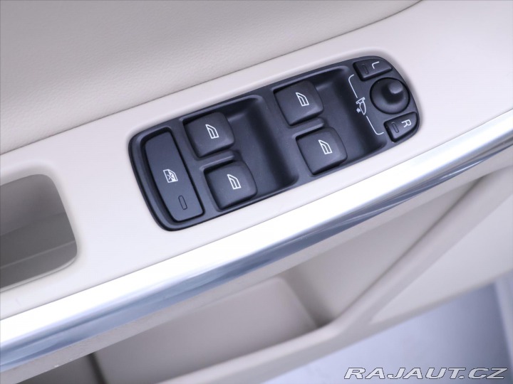 Volvo XC60 2,0 D3 100kW Summum Serv. 2014