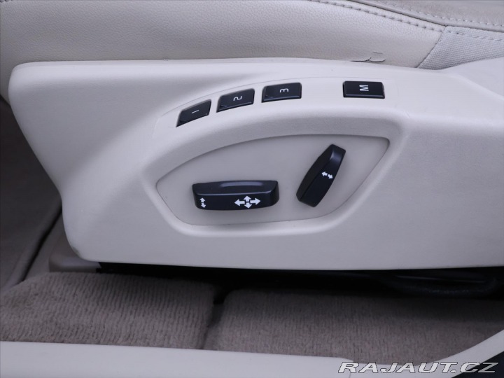 Volvo XC60 2,0 D3 100kW Summum Serv. 2014