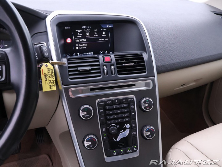 Volvo XC60 2,0 D3 100kW Summum Serv. 2014