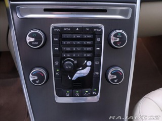 Volvo XC60 2,0 D3 100kW Summum Serv. 2014