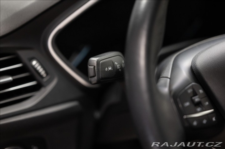 Ford Focus 1,5 TDCi NAVI VÝHŘEV VOLA 2020