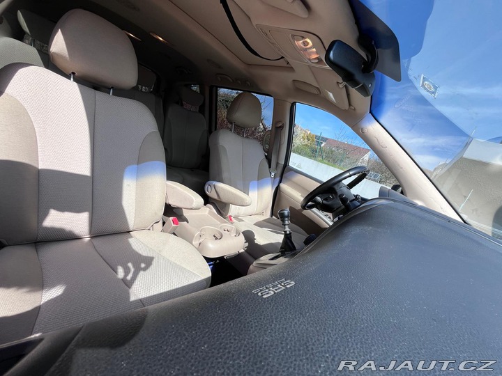 Kia Carnival  2008