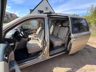 Kia Carnival  2008