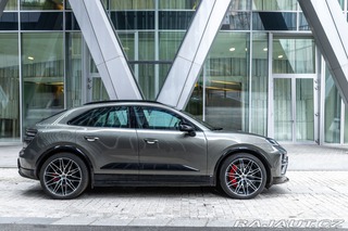 Porsche Macan Turbo Electric 2024