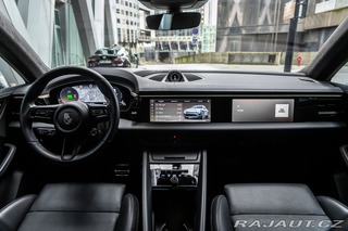 Porsche Macan Turbo Electric 2024