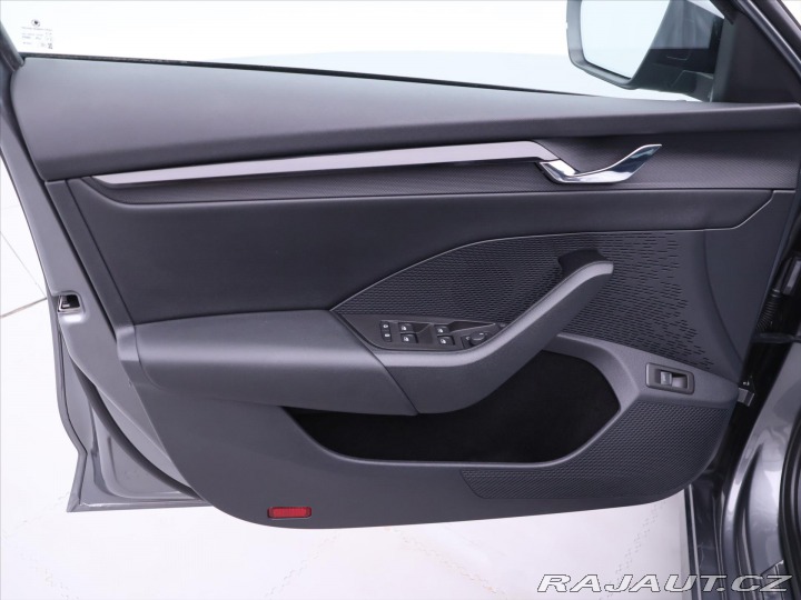 Škoda Octavia 2,0 TDI DSG Sportline DPH 2023
